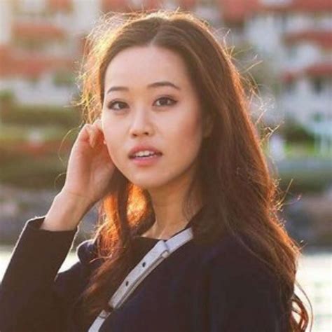 Stephanie Soo .